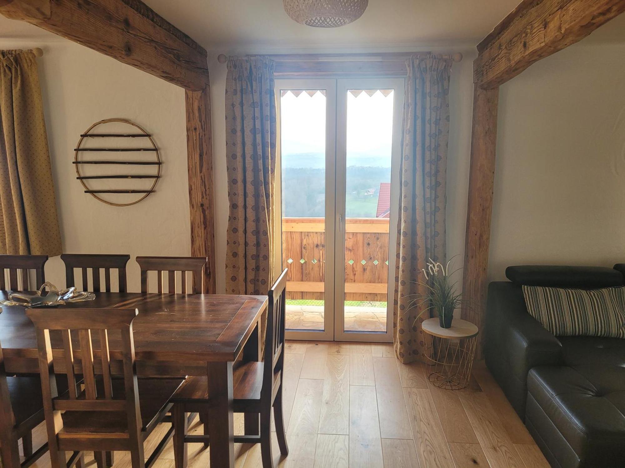 Fantastic View Vineyard Beskid Mountains Gruszow  Стая снимка